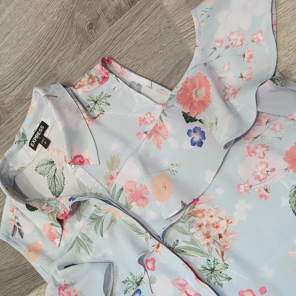 Express Floral Top - Picture 3 of 3